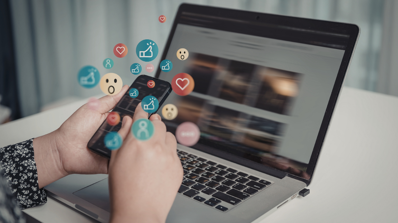 Social Media Specialist: Tugas Utama, Gaji, dan Skill yang Dibutuhkan